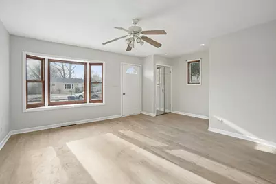 1626 Rice Street, Waukegan, IL 60087 - Photo 5