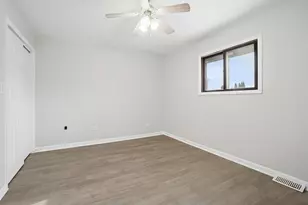 1626 Rice St, Waukegan, IL 60087 - Photo 7