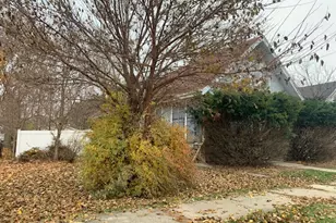 514 Marcy St, Ottawa, IL 61350 - Photo 1