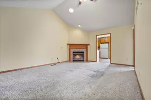 2716 Westbrook Dr, Bloomington, IL 61705 - Photo 15