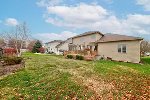 911 Hampton Dr, Carol Stream, IL 60188 - Photo 33