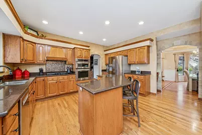 911 Hampton Drive, Carol Stream, IL 60188 - Photo 13