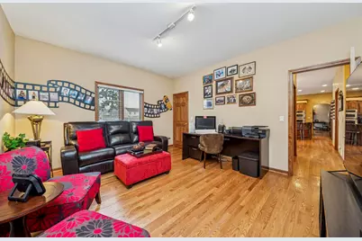 911 Hampton Drive, Carol Stream, IL 60188 - Photo 17