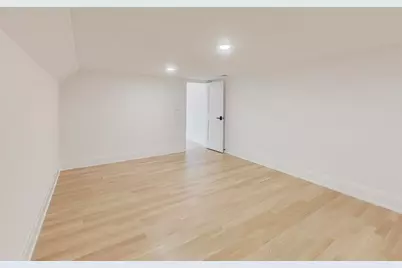 2938 Indianwood Road, Wilmette, IL 60091 - Photo 25