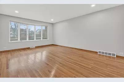 7245 N Kostner Avenue, Lincolnwood, IL 60712 - Photo 7