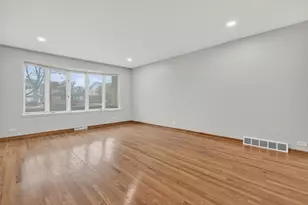 7245 N Kostner Ave, Lincolnwood, IL 60712 - Photo 7