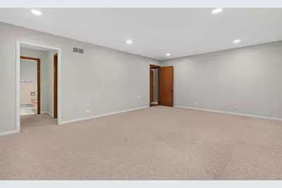 7245 N Kostner Avenue, Lincolnwood, IL 60712 - Photo 29