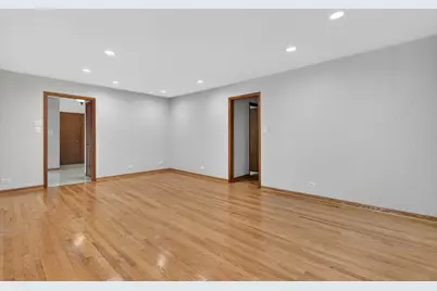 7245 N Kostner Avenue, Lincolnwood, IL 60712 - Photo 17