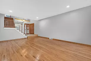 7245 N Kostner Ave, Lincolnwood, IL 60712 - Photo 9