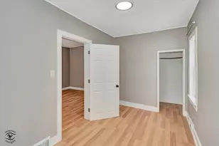 411 N Prairie Ave, Bradley, IL 60915 - Photo 17