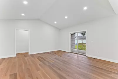 404 E Sherman Street, Saint John, IL 61873 - Photo 9