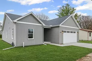 404 E Sherman St, Saint John, IL 61873 - Photo 3