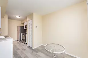 2634 Woodview Ct, Waukegan, IL 60087 - Photo 9