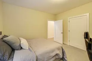 1045 W 34th Pl, Chicago, IL 60608 - Photo 27
