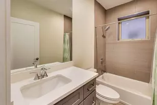 1045 W 34th Pl, Chicago, IL 60608 - Photo 33