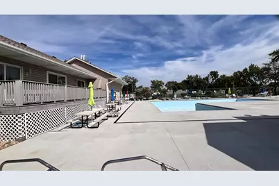 112 Cedarbend Drive, Romeoville, IL 60446 - Photo 3