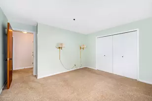 127 Acacia Circle, Indian Head Park, IL 60525 - Photo 17