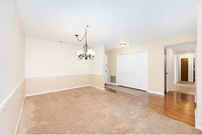 127 Acacia Circle #304, Indian Head Park, IL 60525 - Photo 5