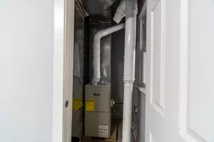 6961 S Eberhart Ave, Chicago, IL 60637 - Photo 23