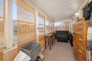 732 Park Ave, Sycamore, IL 60178 - Photo 3