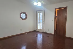 1115 S Clapper Ct, Mahomet, IL 61853 - Photo 9