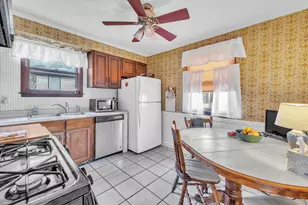 365 Oswego St, Park Forest, IL 60466 - Photo 5