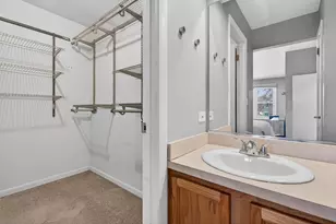 1391 Sherwood Ct, Gurnee, IL 60031 - Photo 17
