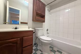 470 Northview Ln, Hoffman Estates, IL 60169 - Photo 11