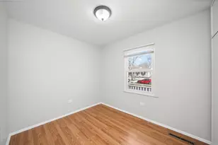 228 Kosan Cir, Streamwood, IL 60107 - Photo 11