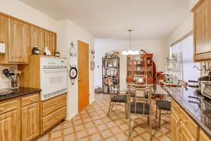 218 Greenbriar St, Elk Grove Village, IL 60007 - Photo 13