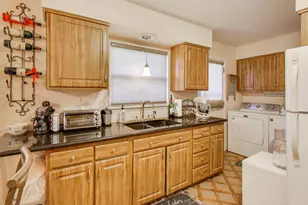 218 Greenbriar St, Elk Grove Village, IL 60007 - Photo 11