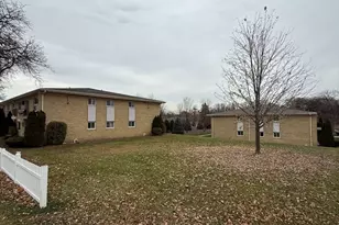 5725 Holmes Ave, Clarendon Hills, IL 60514 - Photo 21