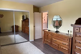 5725 Holmes Ave, Clarendon Hills, IL 60514 - Photo 13