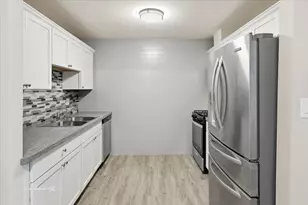 144 E Bailey Rd, Naperville, IL 60565 - Photo 7