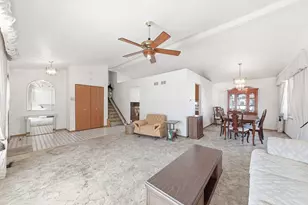 5841 W 75th Pl, Burbank, IL 60459 - Photo 5