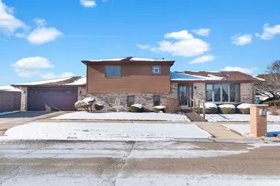 5841 W 75th Place, Burbank, IL 60459 - Photo 1