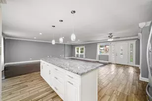 461 Rockhurst Rd, Bolingbrook, IL 60440 - Photo 5