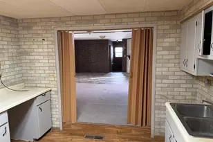 17226 Community St, Lansing, IL 60438 - Photo 11