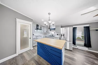 830 S 10th Street, Dekalb, IL 60115 - Photo 11