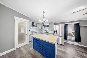 830 S 10th St, Dekalb, IL 60115 - Photo 11