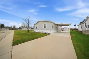 830 S 10th St, Dekalb, IL 60115 - Photo 29