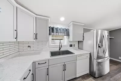 830 S 10th Street, Dekalb, IL 60115 - Photo 15