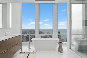 14 W Superior St, Chicago, IL 60654 - Photo 21