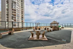 6033 N Sheridan Rd, Chicago, IL 60660 - Photo 25