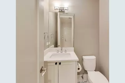 4135 N Kenmore Avenue #2S, Chicago, IL 60613 - Photo 9