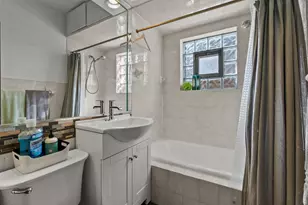 3825 Kenilworth Ave, Berwyn, IL 60402 - Photo 17