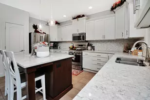 10 Deerfield Ct, Bloomington, IL 61705 - Photo 53