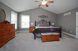 10 Deerfield Ct, Bloomington, IL 61705 - Photo 23