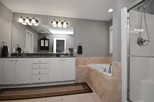 10 Deerfield Ct, Bloomington, IL 61705 - Photo 27