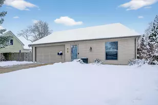 73 Ingleshire Rd, Montgomery, IL 60538 - Photo 1